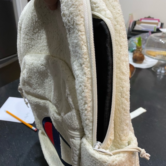 Champion backpack - Picture 4 of 4